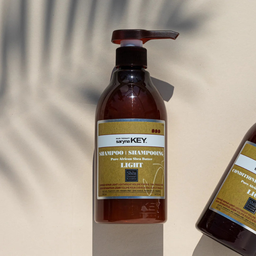Saryna Key Damage Repair Light Shampoo si Conditioner cu unt de shea african pur pentru par fin, subtire si fragil. Volum, hidratare si protectie culoare. 300ml.
