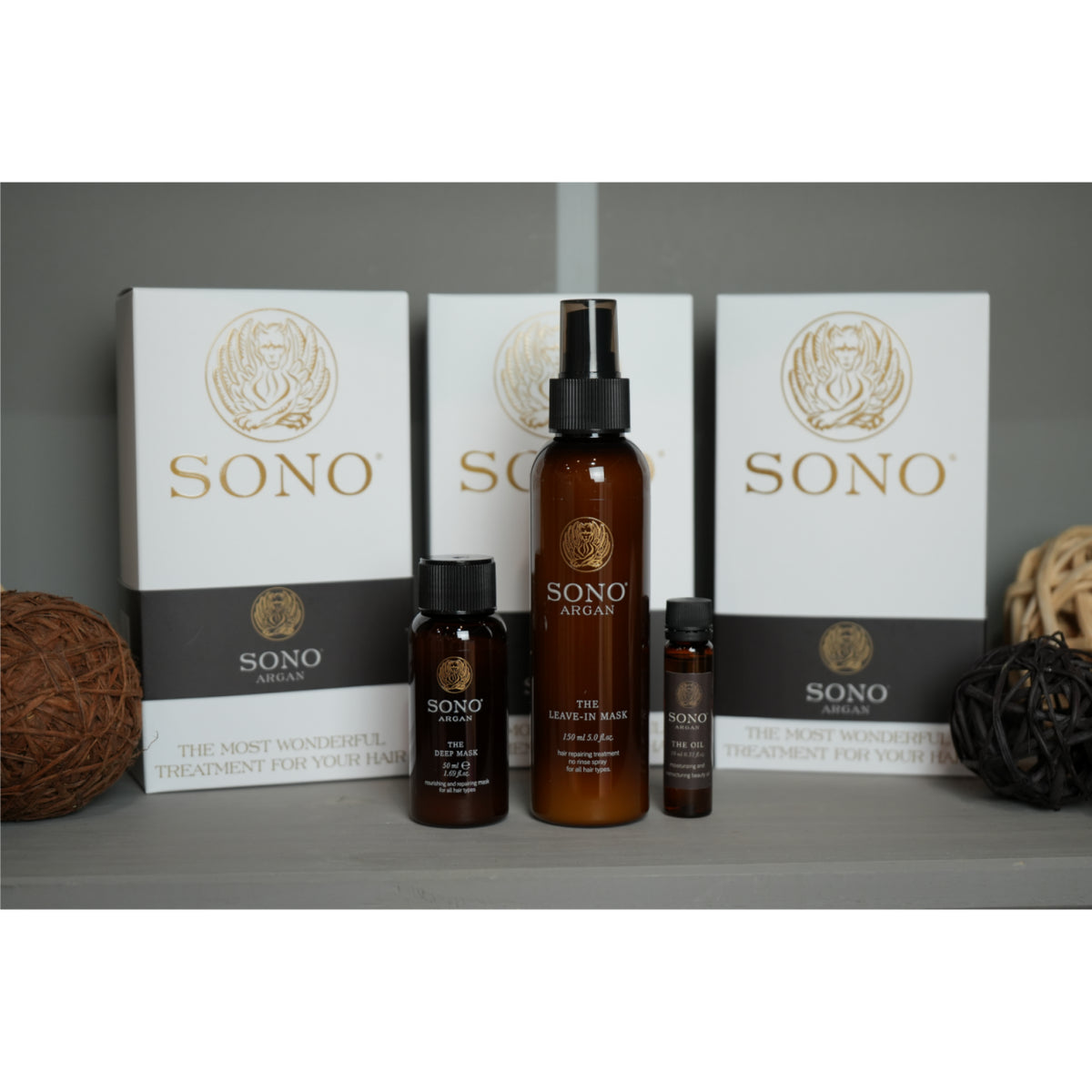 Sono Argan Trio Kit cu ulei de argan – Deep Mask 50ml, Leave-in Mask 150ml si The Oil 10ml pentru par uscat si deteriorat. Hidratare intensa, stralucire si reparare.
